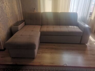 Мебельные гарнитуры: Продам диван