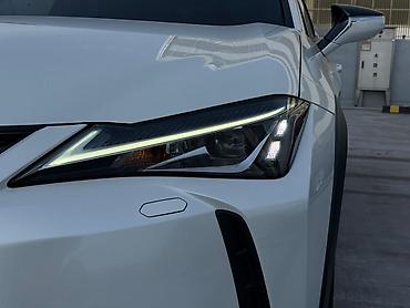 Lexus: Lexus UX: 2019 г., 2 л, Автомат, Кроссовер — 4