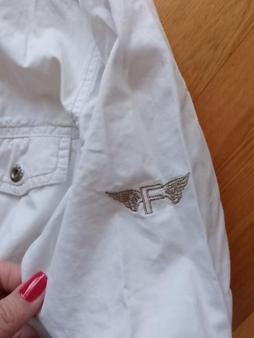 Kompleti: Komplet za devojčice – bela majica i lagana jaknica mešano. cena je po — 2