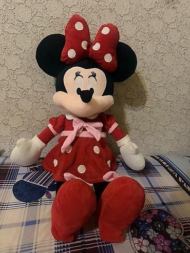 mickey mouse: - Böyük ölçülü Minnie Mouse plyuş oyuncağı - Yumşaq, toxunuşa xoş — 1