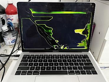 Ноутбуки Apple (MacBook): Продаю МАКБУК Экран разбит но сам мак РАБОТАЕТ! Если хотите можете — 5