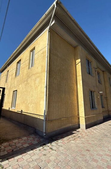 купить квартиру токмак: 1 бөлмө, Кыймылсыз мүлк агенттиги, Чогуу жашоосу жок, Толугу менен эмереги бар, Жарым -жартылай эмереги бар