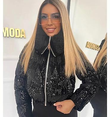 mini ugg cizme: Crna kratka jakna sa šljokicama - Materijal: meki pliš/velur sa — 4