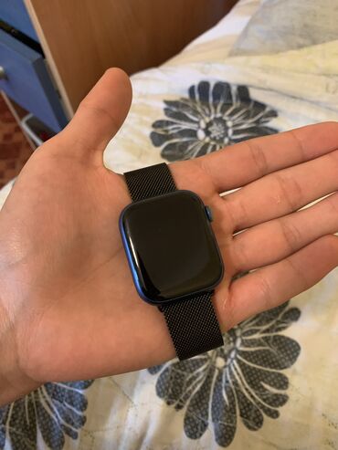 i 7: Apple Watch Series 7 45mm В хорошем состоянии Царапинки есть на