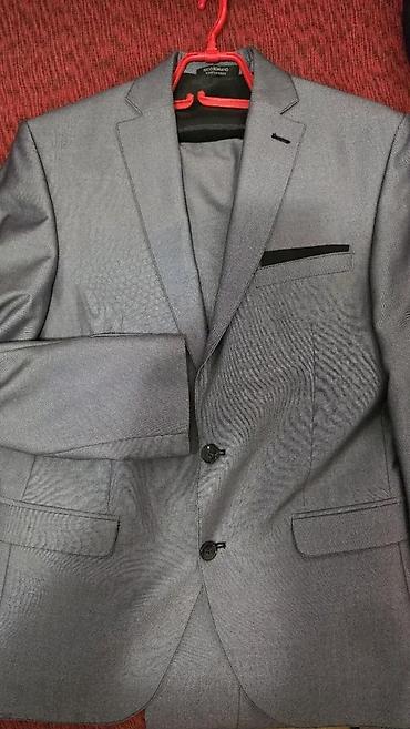 MUSKO ODELO VELICINA 50 | Musko elegantno odelo velicina 50 U