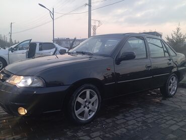 Daewoo: Daewoo Nexia: 2011 г., 1.6 л, Механика, Бензин, Седан