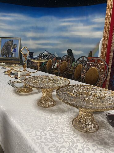 Выездные банкеты: На прокат. В аренду столы, стулья, посуда, чехлы, скатерти, шатры — 2