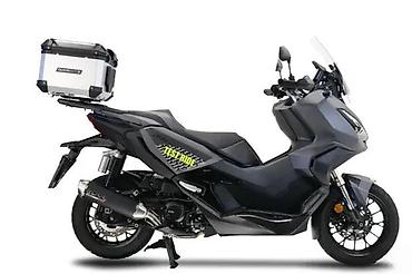 hunter skuter: Izduvni sistem za motocikle marke G.P.R. sa crnim cilindričnim telom i — 4