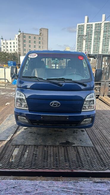 hyundai solaris 2019: Легкий грузовик, Hyundai, Стандарт, 3 т, Б/у