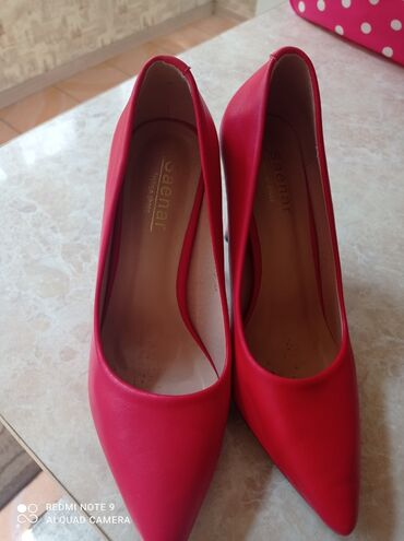 дешево женская обувь: Туфли Размер: 37, цвет - Красный
