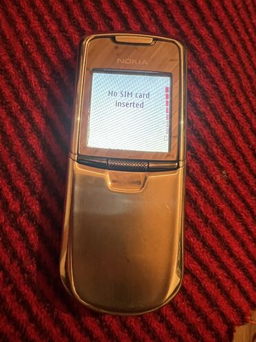 Polo köynəklər: Nokia 8000 4G, 2 GB, rəng - Gümüşü