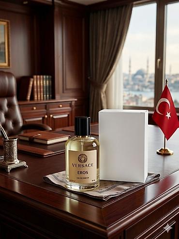 pilot 65 eau de parfum: Müxtəlif markalı, zərif şüşə butulkalarda təqdim olunan ətirlər — 7