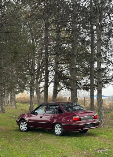 Daewoo: Daewoo Nexia: 2006 г., 1.5 л, Механика, Газ, Седан