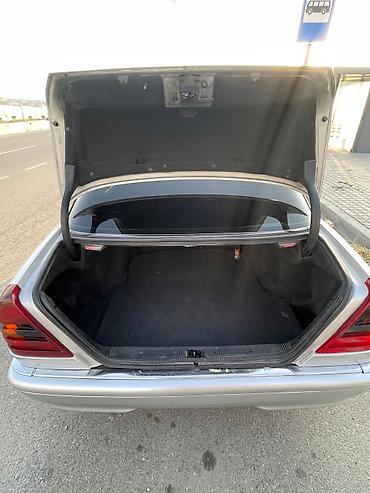 mersedes s: Mercedes-Benz C-Class: 2.2 l | 1999 il Sedan — 4