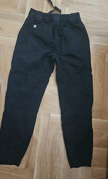 pantalone mona: Panralone džeparice Bershka xs. Bez mane, skroz crne. Nisu blede niti — 3