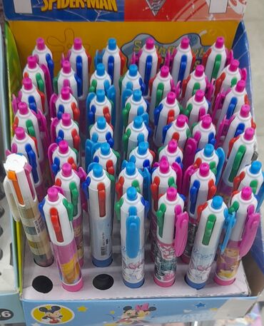 Məktəb çantaları: Yeni Qələm 1 ədədlə 10 rəngdə yazmaq olar Qələmin 1 ədəd 3 azn — 6