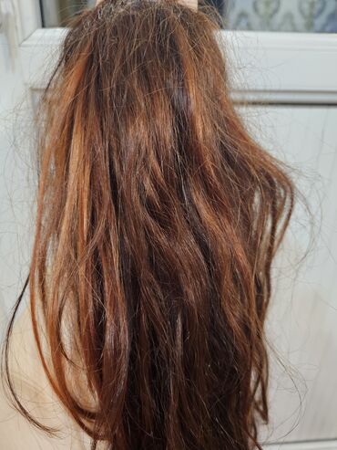 Təbii saçlar, pariklər: Qaynaq saçlar, Təbii — 4