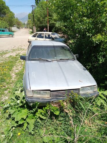 машыны в рассрочку: Mazda 626: 1983 г., 2 л, Механика, Бензин, Седан