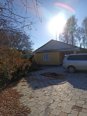продаю дом в рассрочку в бишкеке: Дом, 110 м², 3 комнаты, Собственник, Евроремонт