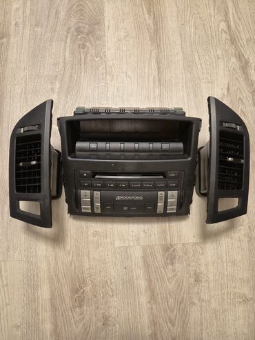 Monitorlar: Mitsubishi Pajero 2007-2011 maqintafonudur