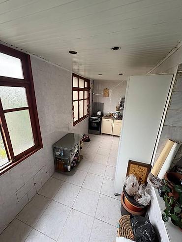 xırdalan bina evi: Bakı, 8-ci kilometr, 3 otaqlı, Köhnə tikili, m. Xalqlar Dostluğu, 80 kv. m — 7