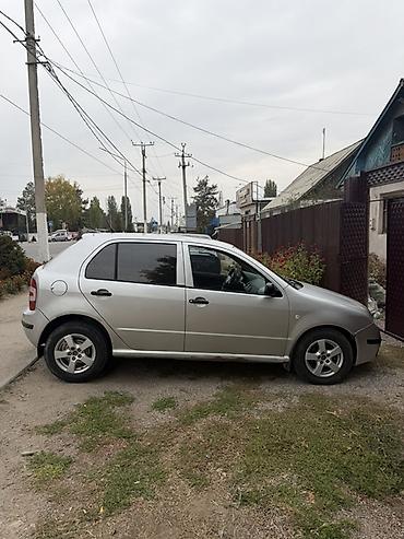 subaru 2004: Skoda Fabia: 2006 г., 1.2 л, Механика, Бензин, Хэтчбэк — 2