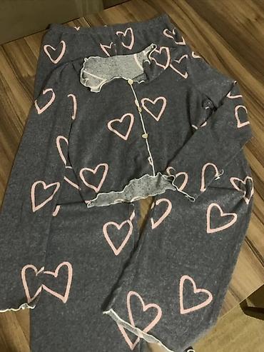 Gecəliklər: Qadın pijama dəsti Yenidir Sadece üzerimde geyinib çekmişem her birin — 4