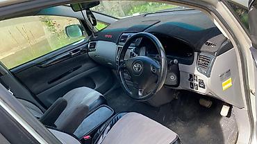 троктир 82: Toyota Ipsum: 2003 г., 2.4 л, Автомат, Бензин, Минивэн — 6