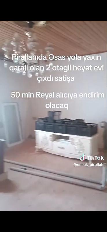 Həyət evləri və villaların satışı: Pirallahıda əsas yola yaxın yerləşən 2 otaqlı həyət evi. Həyətdə qaraj — 6