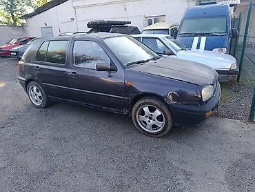 Volkswagen Golf: 1993 г., 1.6 л, Механика, Бензин, Хэтчбэк