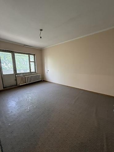 село ананьево: 3 комнаты, 63 м², 105 серия, 5 этаж, Требуется ремонт — 4