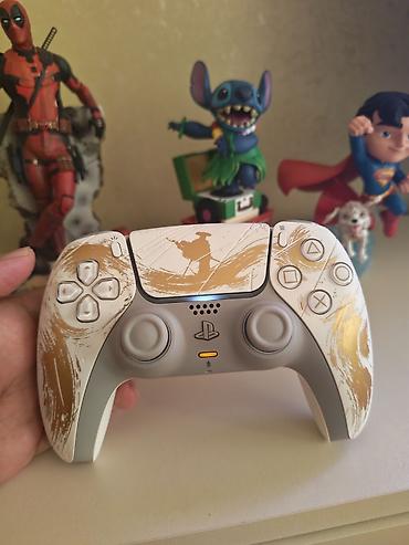 Video oyunlar üçün aksesuarlar: PlayStation 5 DualSense simsiz oyun pultu – Ghost of Yōtei xüsusi — 5