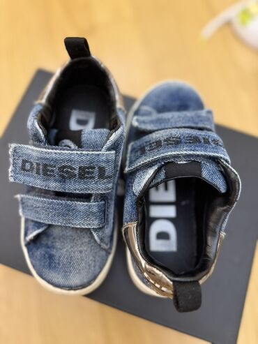 детская желтая одежда: Uşaq üçün Diesel brendi idman ayaqqabısı - Material: mavi denim/parça