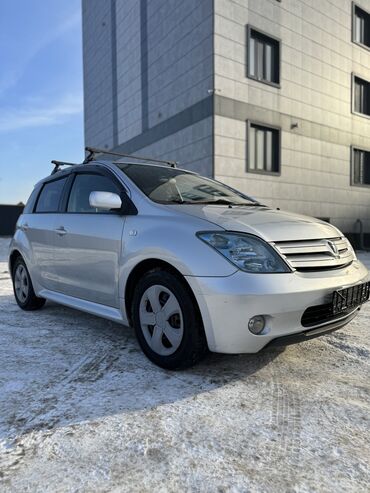 одмен афто: Toyota ist: 2003 г., 1.5 л, Автомат, Бензин, Седан