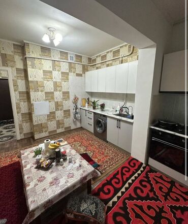 Кыргыз Недвижимость: 1 комната, 35 м², 106 серия, 1 этаж, Косметический ремонт