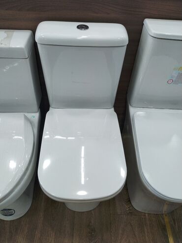 купить унитаз с бачком недорого: Ağ rəngdə, yığcam dizaynlı unitaz. Hamam otağına uyğun və
