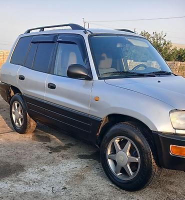 guzguler: Toyota RAV4: 2 l | 1997 il Ofrouder/SUV — 1