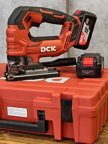 black decker: Аккумуляторный лобзик DCK KDMQ85 в кейсе - Питание: 18 В (Li-Ion) - — 3