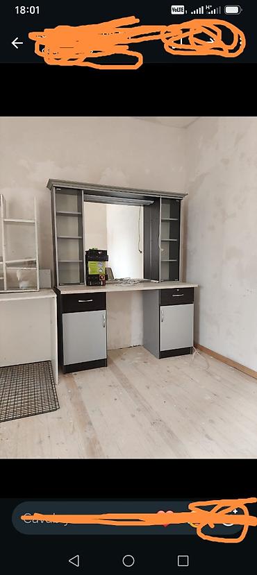 hamam ucun rəf: Salon üçün ustanın iş masası və güzgülü vitrin - Material — 1