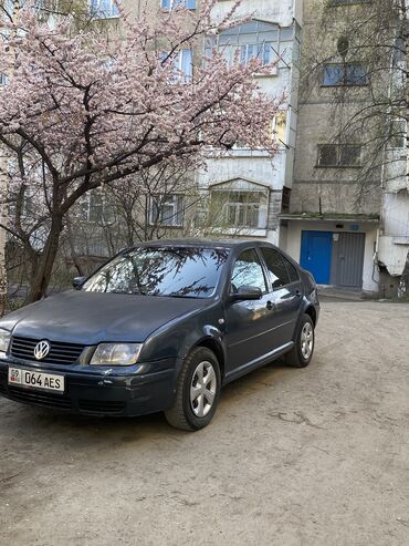 Volkswagen: Volkswagen Bora: 2002 г., 1.9 л, Автомат, Бензин, Седан