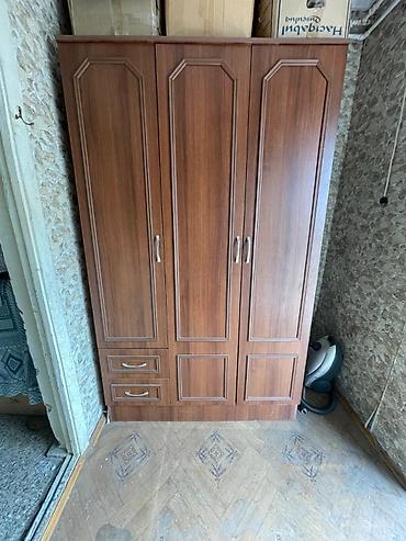 İşlənmiş, 3 qapılı, Siyirməli, Taxta, Açılan, Düz dolab