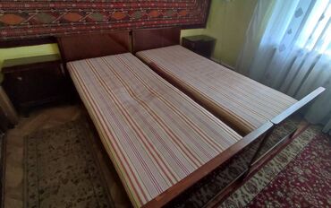 Спальные гарнитуры: Спальный гарнитур, Б/у, Двуспальная кровать, Шкаф, Трюмо, Дерево, Самовывоз