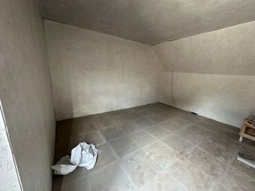 офис в бизнес центре: Ижарага берем Дүкөн, Бизнес борборунда, 35 кв. м Иштеп жаткан, Жабдуулары менен, Ремонту менен, Коммуникацияларсыз, 1-сызык