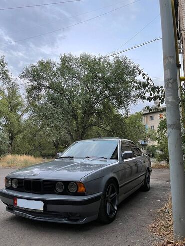 Транспорт: BMW 525: 2.5 л | 1989 г. | Седан | Хорошее