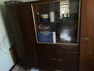 домашние часы: Кийим салуучу шкаф, Колдонулган, Бурчтук, Жыгач