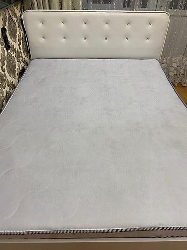 Çarpayılar: İki nəfərlik çarpayı və döşək dəsti - Ölçü: təxmini 160x200 sm — 4