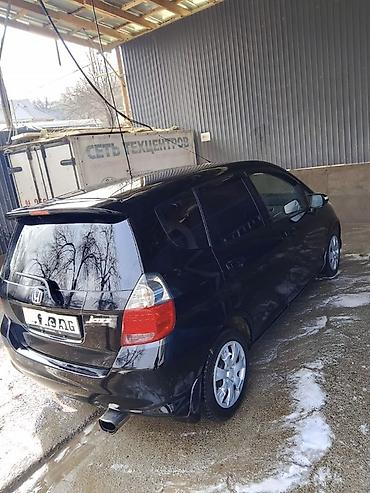 Продажа авто: Honda Jazz: 2008 г., 1.3 л, Механика, Бензин, Хэтчбэк — 3