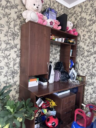 подсветка для книг: Компьютердик үстөлү, Колдонулган, Текчелери бар