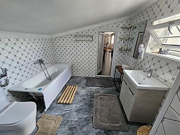 Бөлмөлөрдү ижарага берүү: 120 м², Толугу менен эмереги бар — 5