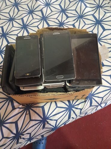 Ostali mobilni telefoni: Mobilni Telefoni 70Komada za Delove/Popravku.Vecina su Samsung na lalafo.rs — 11 Ostali mobilni telefoni: Mobilni Telefoni 70Komada za Delove/Popravku.Vecina su Samsung — 11